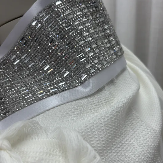 טלית מעוצבת צמר בשילוב קריסטל