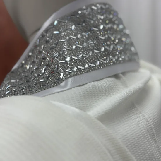 טלית יוקרתית לחתן דגם "קריסטל אור"