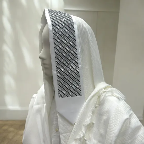 טלית פרימיום לחתן דגם "קריסטל בלאק"