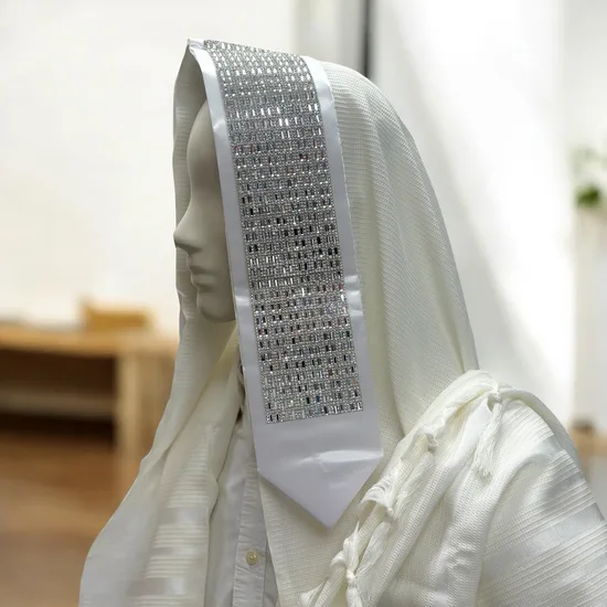 טלית מעוצבת צמר בשילוב קריסטל