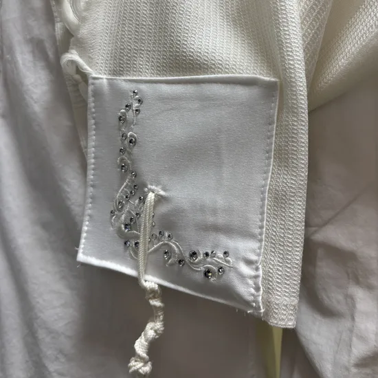 טלית סברובסקי יוקרתית דגם "הידורים"