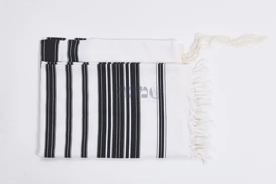 טלית חב"ד מהודרת דגם "הרבי"