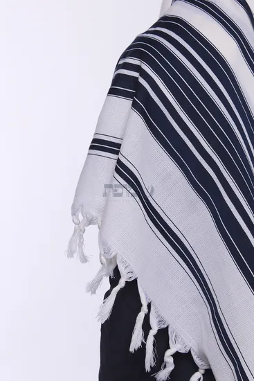 טלית חב"ד פסים כחול נייבי דגם "מוסף"