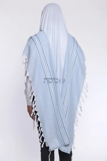 טלית צמר מעוצבת דגם "שיר" תכלת