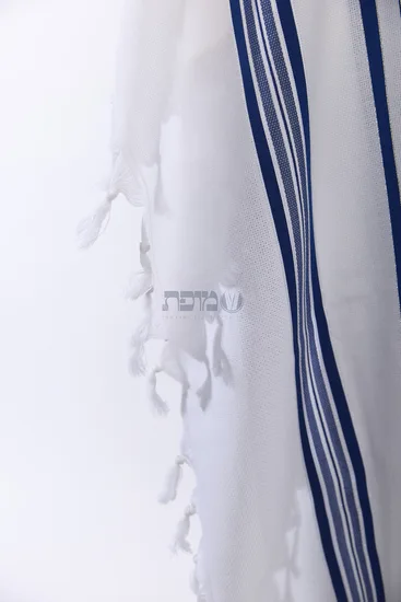 טלית צמר יוקרתית דגם "למנצח" כחול רויאל