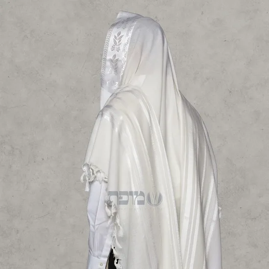 טלית צמר לחתן דגם "למנצח" פסים לבן