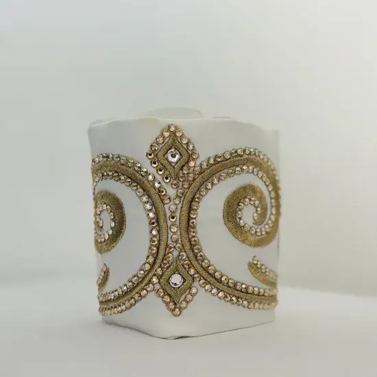 עטרה לטלית יוקרתית משובצת אבני סברובסקי SWAROVSKI דגם "מלכות"