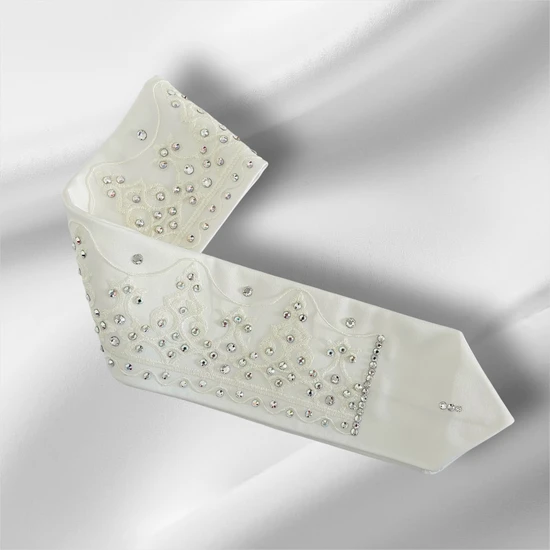 עטרה יוקרתית לטלית משובצת אבני סברובסקי SWAROVSKI דגם "פאר"
