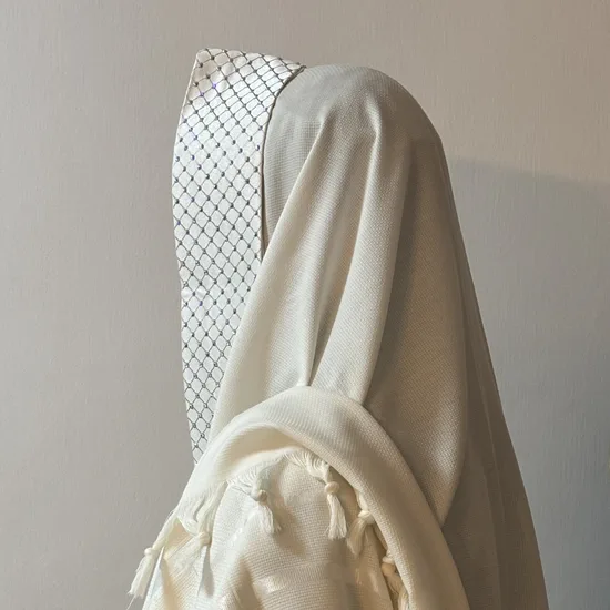 טלית יוקרתית לחתן בשילוב קריסטל סברובסקי SWAROVSKI דגם "רויאל AB"