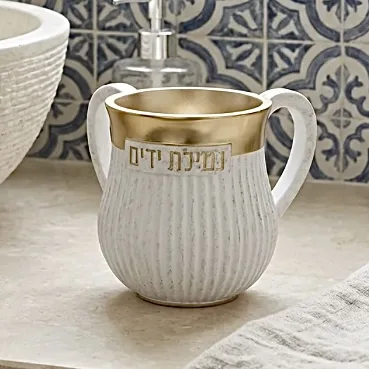 נטלה יוקרתית דגם פסים בשילוב זהב