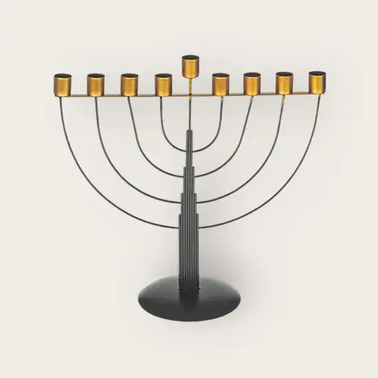 חנוכיית חוטים 33 ס"מ.